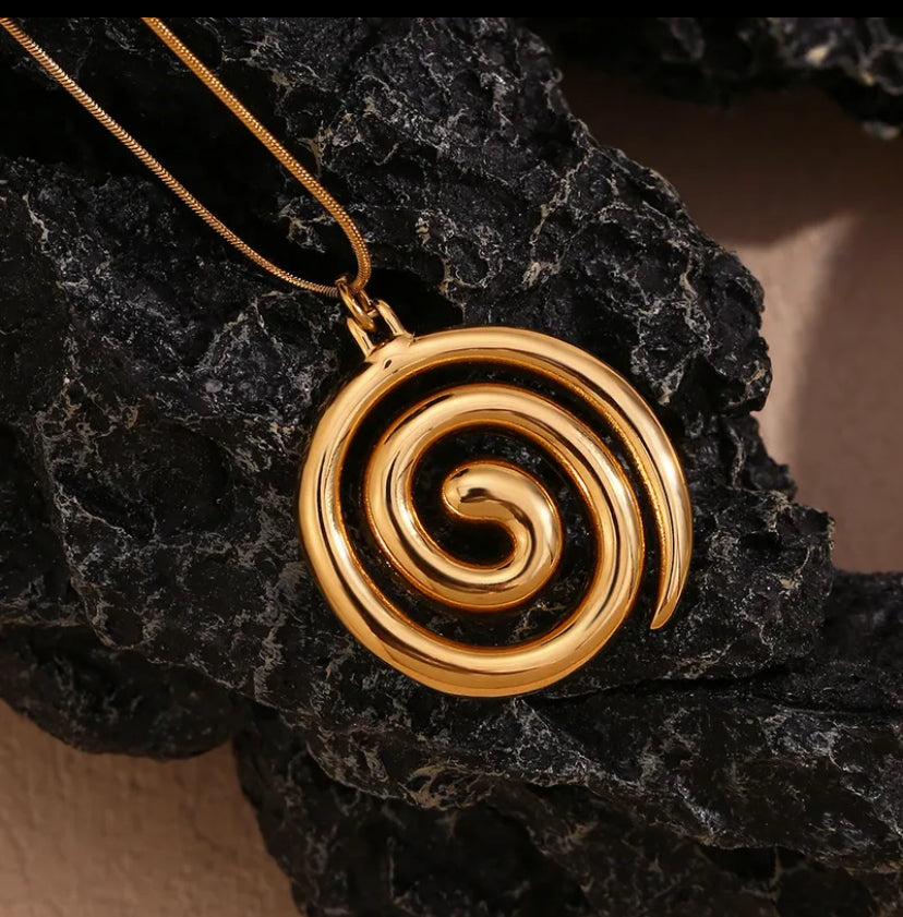 Saol - Spiral Necklace — Silver