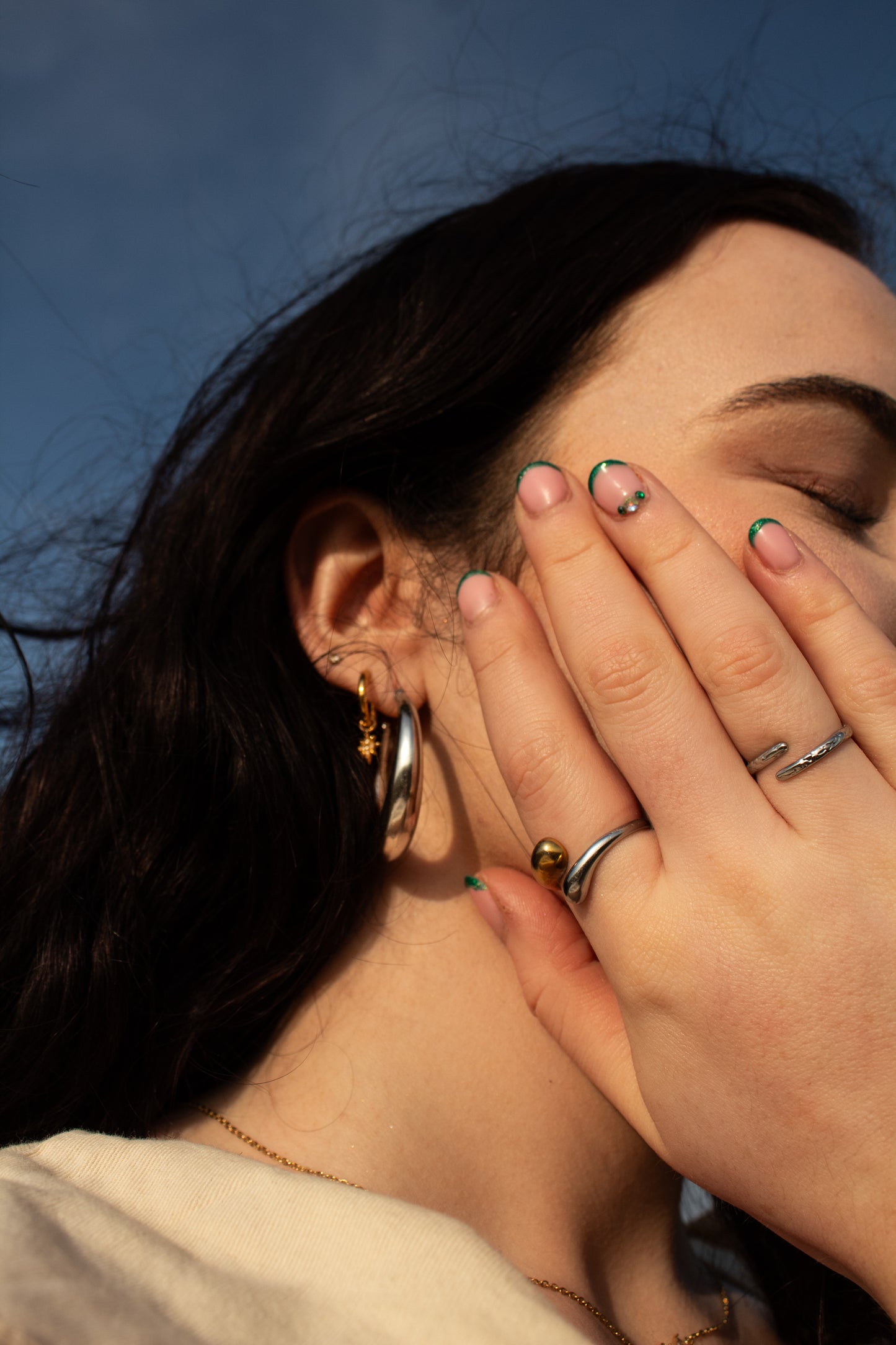 Verstellbarer Ring mit zarten Linien