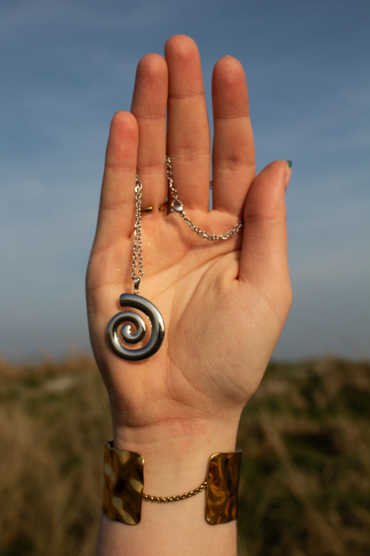 Saol - Spiral Necklace — Silver